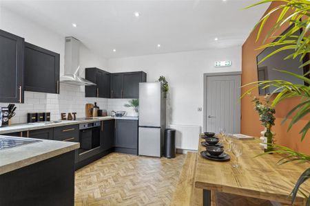 1 bedroom in a house share to rent - Photo 5