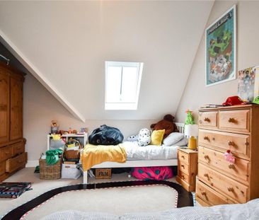 4 bedroom semi-detached house to rent - Photo 3