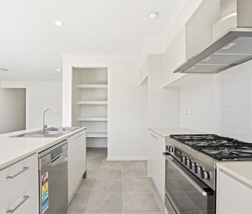 BRAND NEW FOUR BEDROOM FAMILY HOME - Photo 2