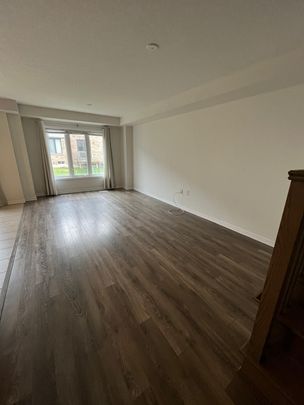 For Lease - 71 Bedrock Drive, Hamilton, Ontario - Photo 1