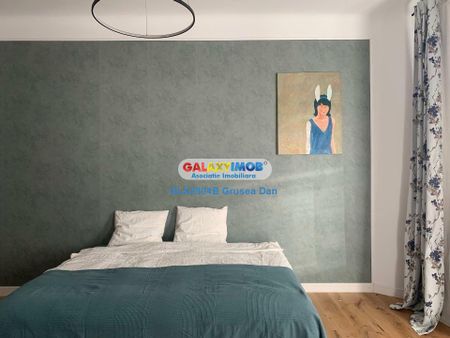 Studio Piata Romana G 098 - Fotografie 2