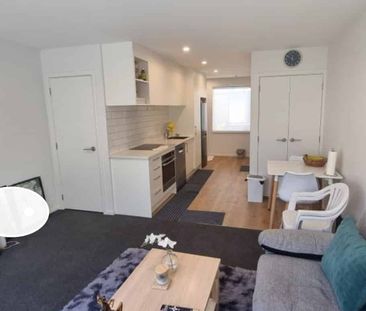 Two bedroom Townhouse plus carpark - Photo 2