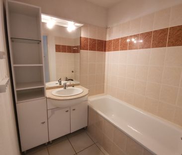 T2 NON MEUBLÉ AVEC PARKING PRIVATIF ET JARDIN - Photo 5