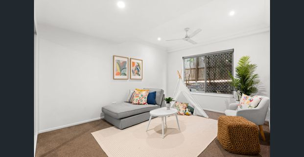 Spacious 5-Bedroom Home in the Heart of Nambour! - Photo 1