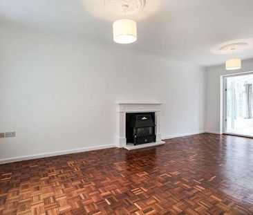 Fosseway Avenue, Moreton-in-marsh, Gloucestershire, GL56 - Photo 1