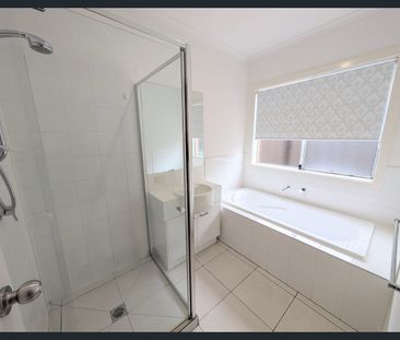 A Stunning Home in Highlands Estate - Photo 5