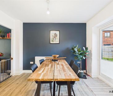 3 bedroom semi-detached house to rent - Photo 5