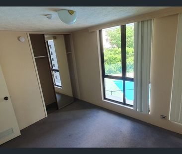 Move In Before Christmas! River & City View Apartment in Premium Lo... - Photo 4