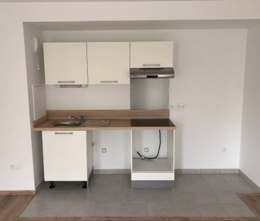 Location Appartement 3 pièces 61m² - Photo 5