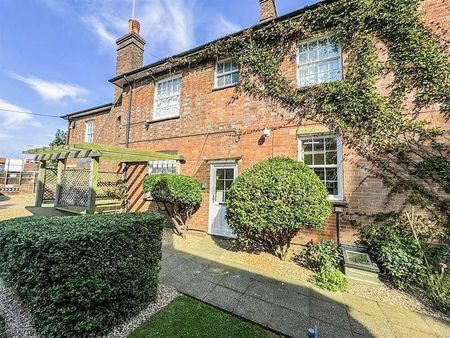 George Street, Hailsham, BN27 - Photo 4