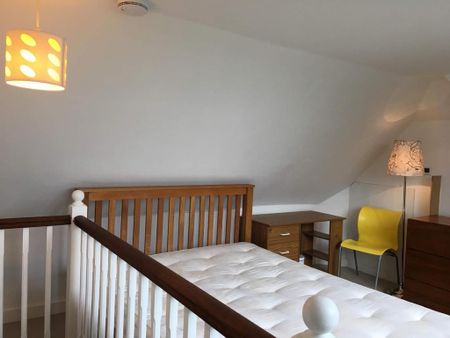 1 bedroom in a house share to rent - Photo 2