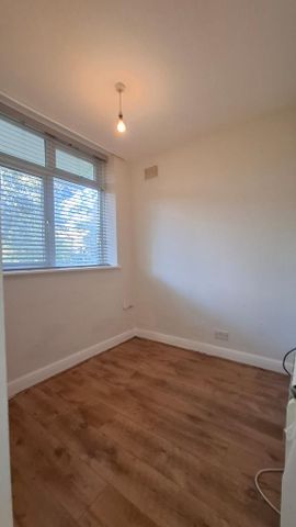 2 bedroom ground floor flat to rent - Photo 4