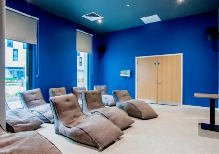 Penthouse Studio - Photo 4