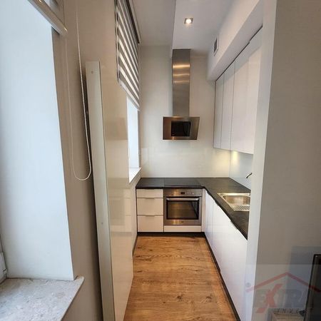 Komfortowe 2 pokoje w centrum z windą i piwnicą. (436855) - Zdjęcie 2