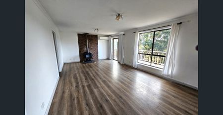 Low Maintenance living at it's best - Available January - Photo 2