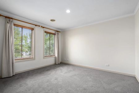 23 Lancaster Drive, - Photo 2