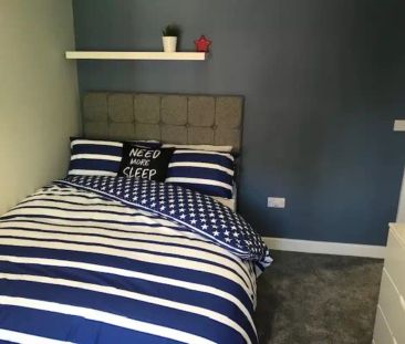 Apartment 14 - Photo 6