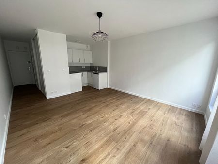 Location Appartement 1 pièce 30m² - Photo 4