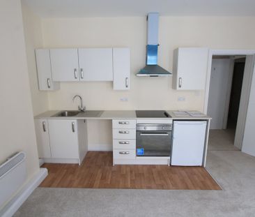 1 bed flat to rent in Verulam Place, Bournemouth, BH1 - Photo 1