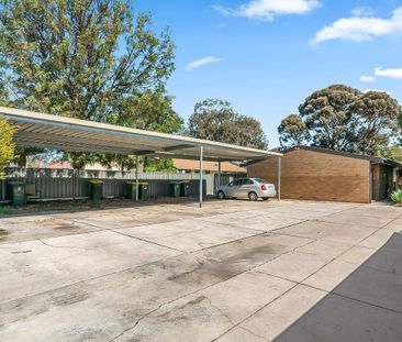 Bright, Low-Maintenance Unit in a convenient Location - Photo 6