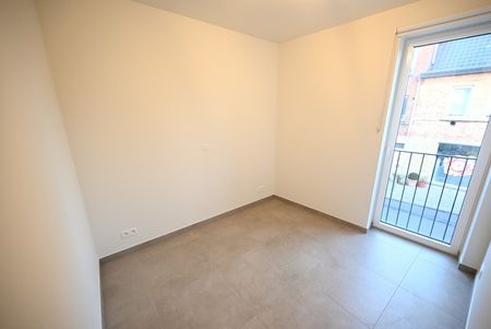 RUIM & SUBLIEM appartement met AUTOSTAANPLAATS nabij centrum Sint-Kruis - Foto 4