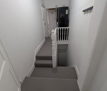 2 Bed Flat, Fanshawe Avenue, IG11 - Photo 4