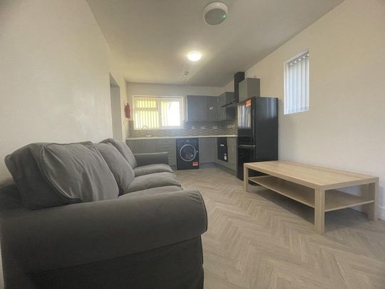 1 bedroom in a house share to rent - Photo 1