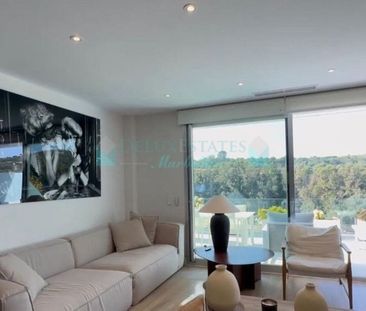Apartment for rent in Estepona - Photo 2