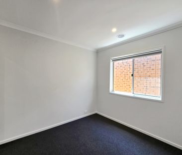 Eye Catching Home! - Photo 4