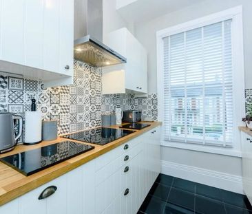 1 Bed Flat, Sackville Gardens, BN3 - Photo 3