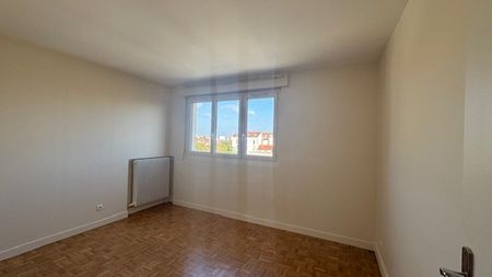 Location Appartement 4 pièces 85m² - Photo 2