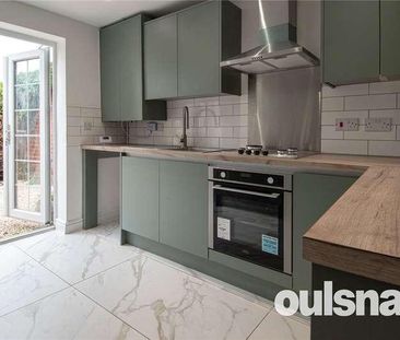 Hanbury Road, Stoke Heath, Bromsgrove, Worcestershire, B60 - Photo 3