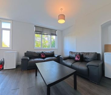 5 bedroom detached house to rent - Photo 5