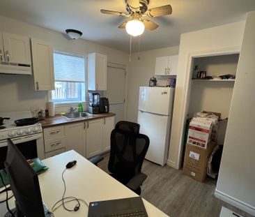 3 1/2 poêle/frig, Elec, chauf inclus, 1er juillet. - Photo 4