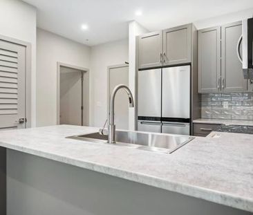 UNIT 1209 VANTAGE! BRAND NEW UNITS. 1 bedroom, 1 bathroom + den. - Photo 1