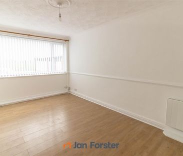 2 Bedroom Flat - Ground Floor - Photo 5