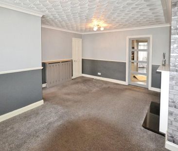 3 bedroom terraced house to rent - Photo 2