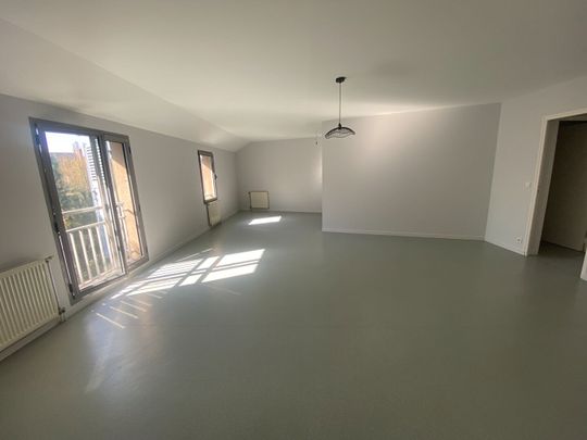 Location Appartement 2 pièces 69m² - Photo 1