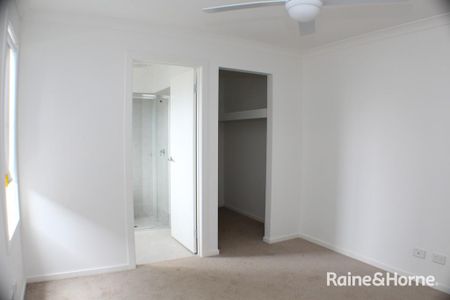 3 Bedroom Family Home - Photo 3