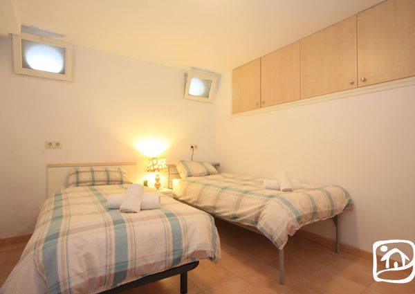 Rent villa KELLY 12