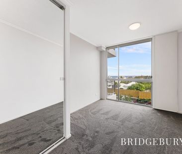 Spacious North Facing Apartment in Kings Beach! - Photo 5