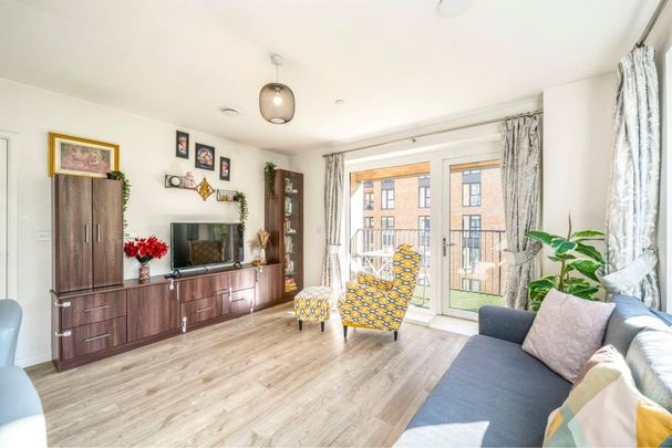 2 bedroom flat to rent - Photo 1