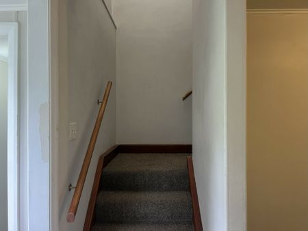 Four bedroom home available now! - Photo 3