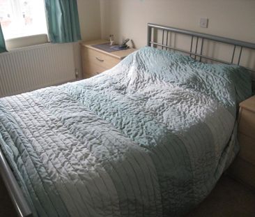 2 bedroom semi-detached house to rent - Photo 3