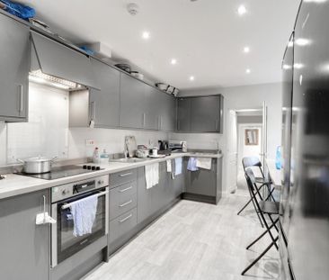 1 bedroom in a house share to rent - Photo 5