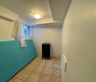 For Lease - 62 Ulster Street Unit# Basement, Toronto, Ontario - Photo 4