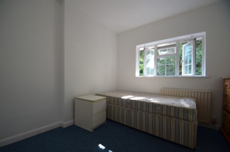 6 bedroom Semi-detached house to rent - Photo 5