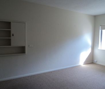 Affordable One Bedroom Apartment - Available for 6 or 12 month lease - Photo 3