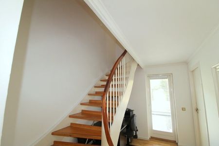 Room in a Shared Flat, Weald Close, SE16 - Photo 3