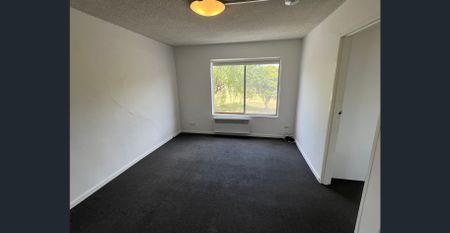 Perfectly Positioned Parkside Living - Photo 2